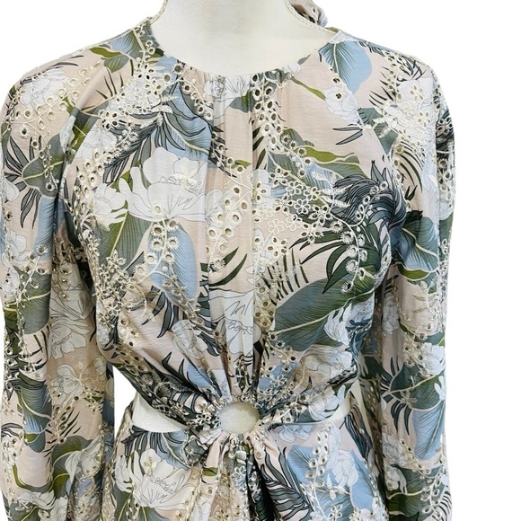 Gianni Bini NWT Tinsley Eyelet Palm Print Long Sleeve Cut-out Dress Moss - Picture 3 of 11